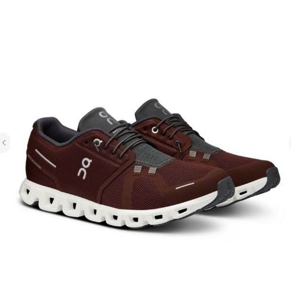 נעל הריצה לגברים של On Cloud בצבע חום ולבן.