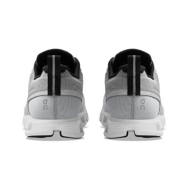 On Cloud 5 עמיד למים שחור/לבן.