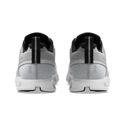 On Cloud 5 עמיד למים שחור/לבן.