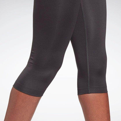 טייטס ריבוק נשים Reebok GR9475 WOR COMM CAPRI FEMALE - RunOFF עכשיו במבצע ב