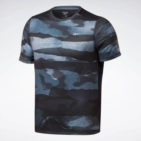 חולצ ריבוק לגברים Reebok RE SS AOP TEE FT1055 - RunOFF עכשיו במבצע ב