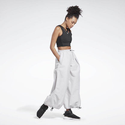 טופ אימון ריבוק לנשים Reebok SH Fashion Bra FU2470 - RunOFF עכשיו במבצע ב